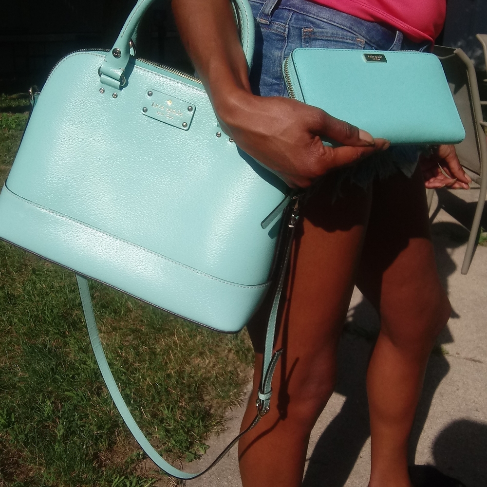 KATE of SPADE PURSE - Picture 2 of 12